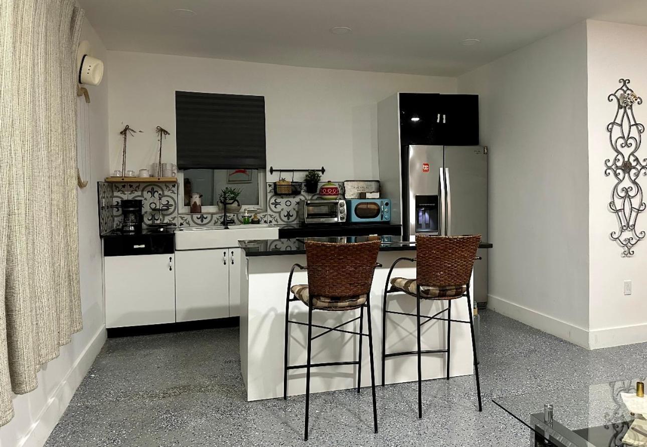 Flora'S Garden Apartment/Studio North Miami Eksteriør bilde